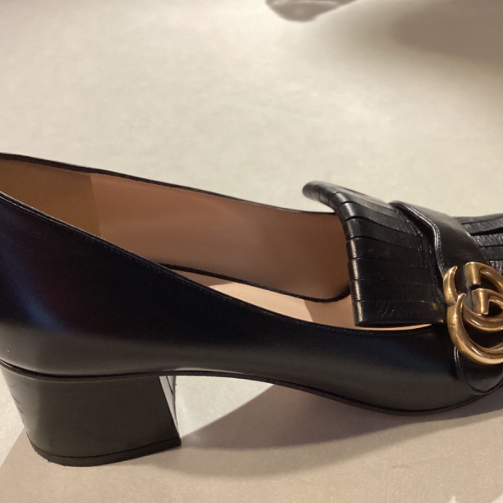 Gucci Black Leather Kiltie Loafers with Gold Double G Hardware - Picture 2 of 7